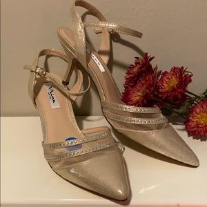 Nina New York heels size 10 Gold